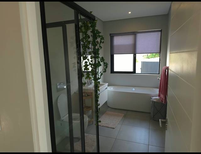 4 BEDROOM TOWNHOUSE TO LET IN ZULULAMI LUXURY COASTAL ESTATE